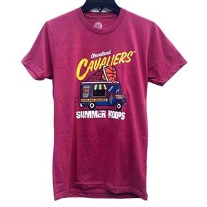 NWOT Cleveland Cavaliers Summer Hoops Short Sleeve Casual T-Shirt Tee Shirt XS